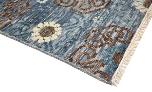 Hand Knotted Ikat Rug 7'11